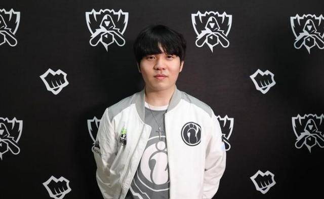 但依然保持 但依然保持